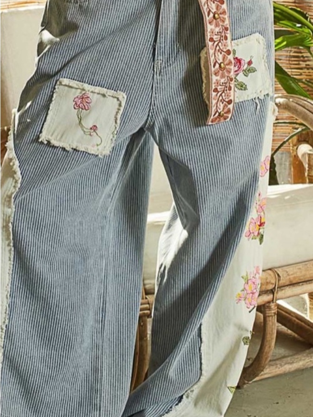 191-0691 New POL Striped Wide-Leg Jeans with Floral Patchwork - Blue & Cream - Picture 4 of 4